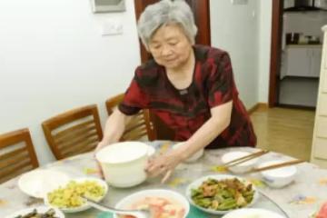 快樂是別人的！一位65歲的婆婆心裡的話：過年「是我的痛點」兒孫滿堂並非那麽幸福