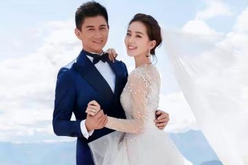 劉詩詩吳奇隆合體現身台北,吳奇隆抱兒子手裡拿著慶祝氣球