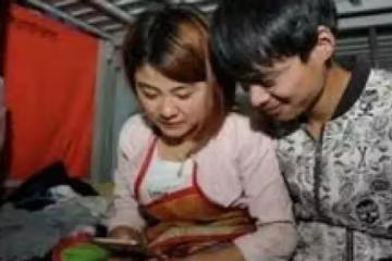 丈夫出事後我「拋夫棄子」改嫁，半年後想念兒子，悄悄回家！推開門後我慚愧得自扇耳光