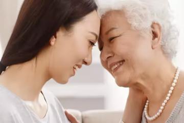 「你回家吧，我們不連累你」：女兒伺候一個月，老兩口下了逐客令