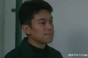 《他是誰》三位嫌疑人,五大疑點,誰才是八八案的真兇?