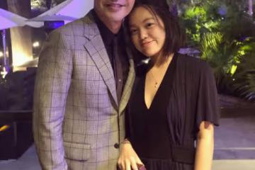 鍾鎮濤為長女慶生，28歲鍾嘉晴神似繼母範姜，與章小蕙斷絕母女情
