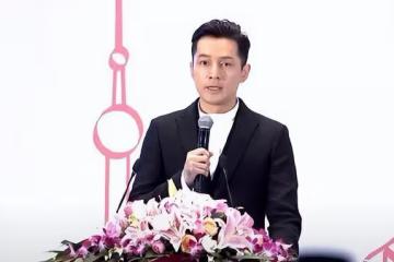 胡歌參加女性健康公益宣傳,當奶爸之後的他變得更加溫柔紳士