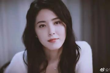 她是中戲最美校花,把3位前任捧成了影帝,自己47歲仍單身
