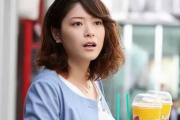 婆婆年前定AA制，兒媳當她面給岳母轉3萬，婆婆急了：我要6萬
