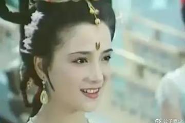 她不顧一切嫁給3婚的許亞軍,兒子2歲時又離婚,如今過得怎樣了?