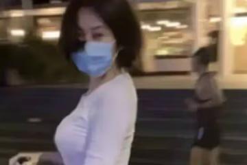 許晴的腿、寧靜的胸、余男的嘴，這3位中年女星的性感最誘人