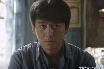 《人生之路》高加林棄文從商，成富豪的他給全村人買禮物