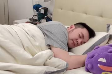 宋丹丹小孫子近照曝光，虎頭虎腦隔代遺傳奶奶，長孫似爸爸巴圖