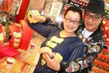 64歲港星宣布明年結婚!表示想要龍鳳胎,正讓58歲的女友吃備孕藥