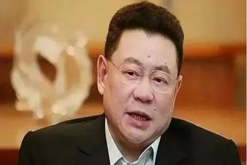 「睡遍」全港女星的劉鑾雄,花了3億換腎,最後娶了平平無奇的記者