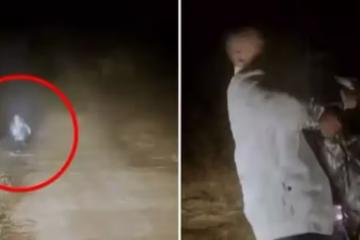 7歲留守男孩拿手電筒，深夜跑出家「500米迎接返鄉的父母」，網友：這就是回家的理由