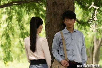 《人生之路》黃亞萍打胎去國外發展,高加林找巧珍復合,反被巧珍揍了一頓