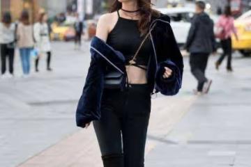 -包臀裙清爽又簡約,美女穿得真合身,顯得身材窈窕更搶眼!