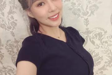 熊熊愚人節突秀無名指「結婚對戒」放閃!網笑喊:接到戒指業配嗎?