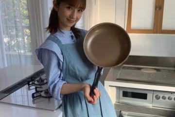 39歲單親女星考上大學成新生！開學「超齡打扮」像家長參加小孩家長會