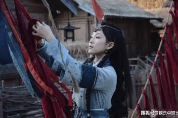 《長月燼明》月瑩心是怎麼瘋的？她是真背叛澹臺燼了嗎？