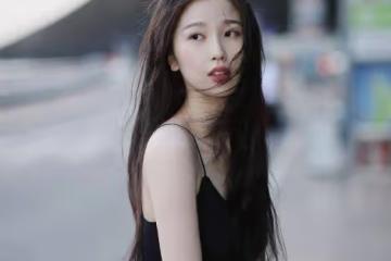 夏季,弔帶毛衣又可以美的穿出來了,快來「涼爽夏日」吧