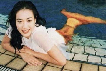 51歲鍾麗緹再扮美人魚!穿掛脖弔帶秀身姿,素顏出鏡皮膚仍似少女
