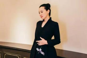 曾被陳道明舉薦的詠梅,嫁給王菲初戀,兩人至今沒要孩子