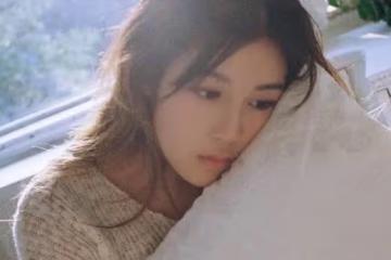 身邊不少性感的白富美圍繞，我很是心煩，遇見她後我認栽了