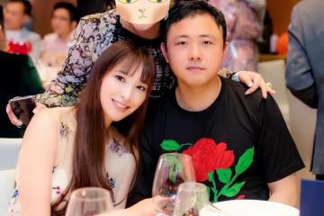 吳佩慈一改往日富太太形象露面，男友紀曉波的塞班島酒店很奢華