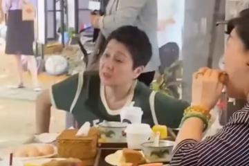 梁安琪現身內地小館!和閨蜜吃12元早餐太節約,打扮普通氣質大變