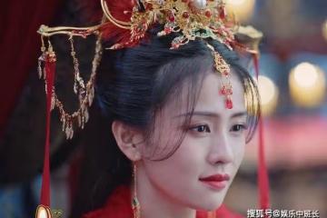 《長月燼明》葉夕霧身死變黎蘇蘇，爹爹一句話讓她發寒，都是澹臺燼的局