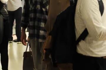 丁俊暉這老婆娶得真值！不僅是富婆學歷還高，穿搭優雅一臉貴婦范