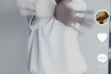 陸毅曬14歲女兒跳女團舞，貝兒四肢纖長身材高挑，被贊像陳都靈