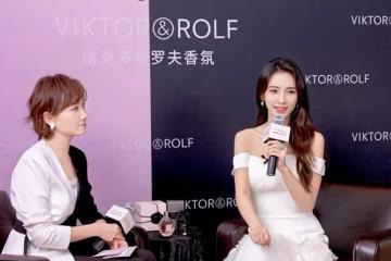 Angelababy中秋送祝福，手抱玉兔穿中國風漢服，演嫦娥仙子超美艷