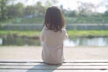 哥哥結婚，父親要把房子騰出做新房，妹妹不答應