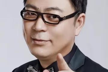 密恐慎點！高亞麟額頭長滿黑點惹擔憂，自曝生病許久疑似感染HPV