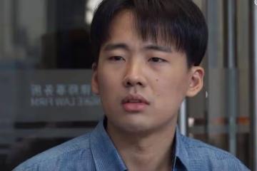 《平凡之路》董嬌嬈失業提分手,潘岩失戀嗷嗷大哭,終成執業律師