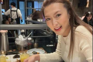 姚嘉妮帶著一對孩子出現在宣傳片中實屬罕見，女兒長得好看穿得像媽媽