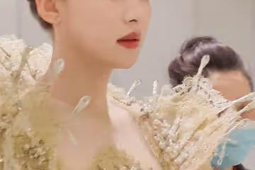 孫怡珠光萬物生靈刺繡禮裙,華麗高貴,優雅仙氣,盡顯東方美韻