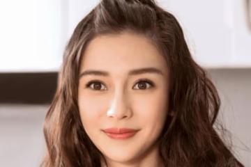 離婚1年,「不靠男人」的楊穎又回到起點,當初多豪橫如今多狼狽