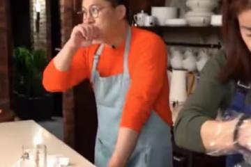 霍啟剛攜郭晶晶過情人節!兩人居家膩歪戴鑲鑽對戒,豪宅內景吸睛