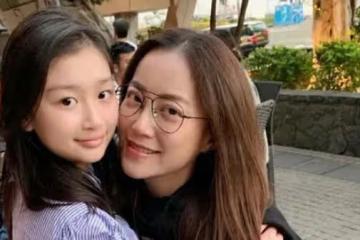 她與謝霆鋒相伴26年，未婚先孕生下女兒，網友：長得像謝霆鋒！