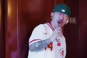 李保田兒子精神狀態引擔憂！渾身紋身在家亂蹦，被網友嘲笑有個好爹