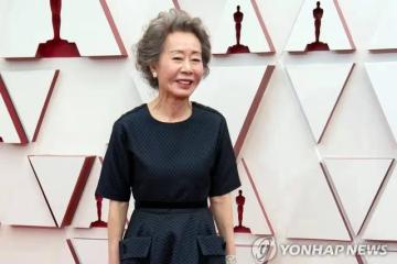 演員尹汝貞接受《衛報》採訪:成為演員純屬偶然