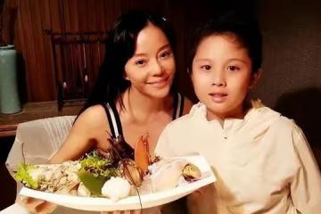 母乳喂養到12歲,同床共枕到15歲 ,這對明星母子叫人大開眼界