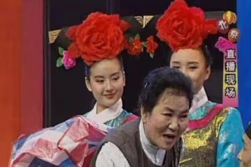 董潔的逆襲:16歲偷偷上舞台無人識,20歲再上舞台紅遍全國