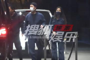 黃軒與ABC女友穿情侶裝住酒店,貼心幫拿水杯,傳已過完天價大禮