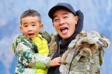 陳小春為什麼11年都不肯換車，車牌照曝光後，是我我也不換