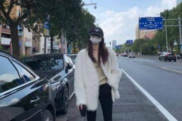 矮個子女生不試試「短外套+馬蹄褲」,都不知道能這麼顯高顯瘦!