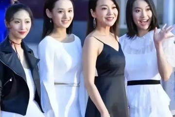 51歲的閆妮越來越大了!穿一身黑帶女兒走紅毯,比你女兒還時髦