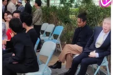 馮小剛的落寞誰人懂？華表獎後台無人理睬，只好坐後排扭頭看地