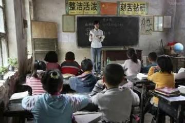 兒子找女兒借十萬買房，如今我讓女兒撕掉借條，女婿鬧離婚