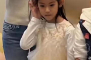 林心如透露女兒很黏人，每晚編故事編到詞窮，一講故事就打呵欠